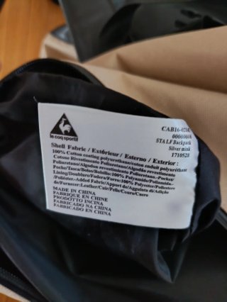 Mochila Le Coq Sportif Beige y Negra
