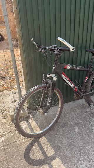 Bicicleta BH Radikal