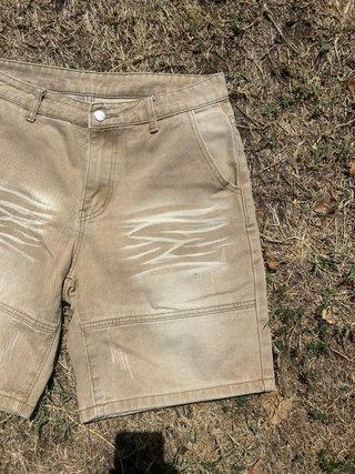 Vaqueros cortos color beige