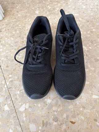 Zapatos negros para correr