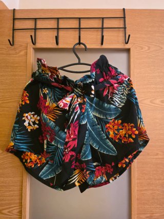 Pantalón corto estampado tropical Talla L-XL