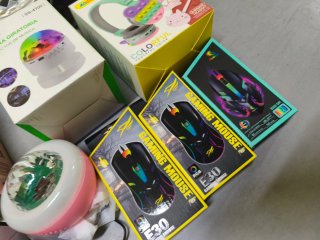 Electrónica LOTE: Auriculares Altavoces Luces LED