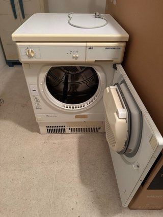 Secadora AEG Lavatherm 5230
