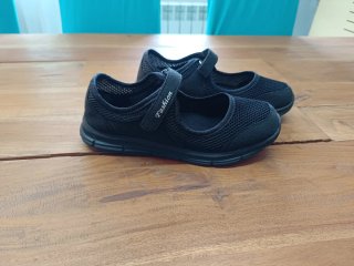 Merceditas Deportivas T39 cierre velcro muy cómoda