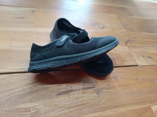 Merceditas Deportivas T39 cierre velcro muy cómoda