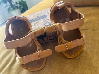 Sandalias Saler Rocker Mostaza Talla 26