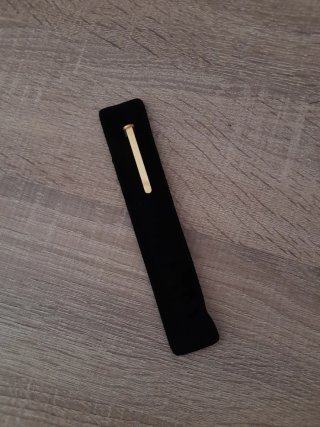 Bolígrafo Roller Negro y Dorado con Funda
