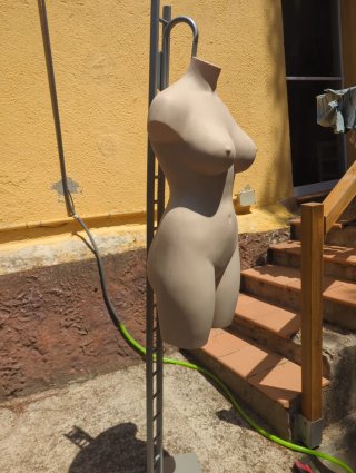 Maniquí mujer talla grande