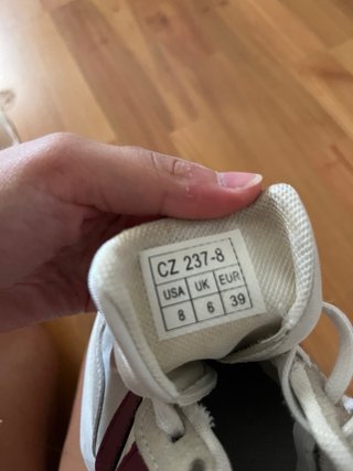 New Balance Bambas Beige y Blanco