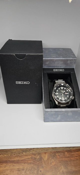 Seiko 5 Sports Automático Negro NUEVO FULLSET!