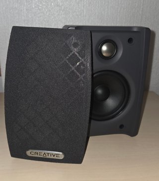 4x Altavoces Creative GigaWorks S700 THX + Soporte