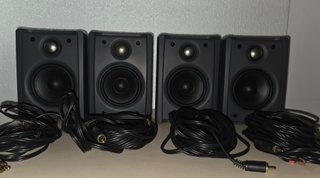 4x Altavoces Creative GigaWorks S700 THX + Soporte