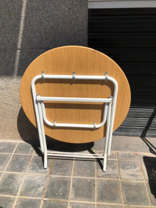 Mesa plegable redonda madera y metal