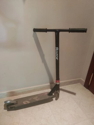 Patinete Razor Negro