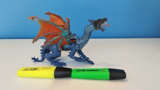 Dragón de juguete azul y naranja