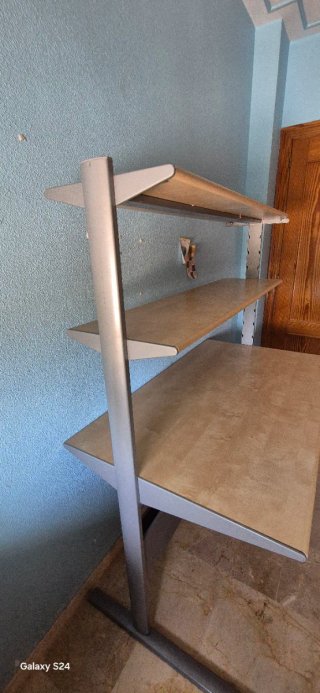 Escritorio madera y metal con 2 estanterías