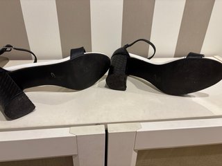 Sandalias Angela Thompson