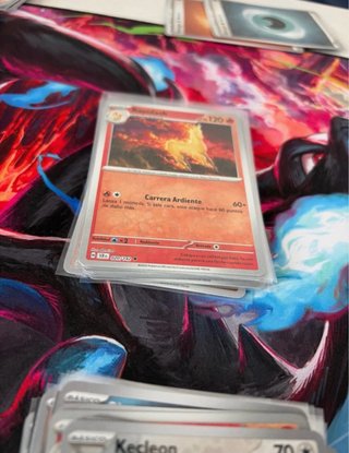 120 Cartas Pokémon Reverse Holo de diferentes expa