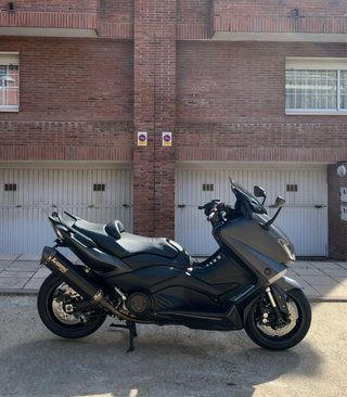 Yamaha Tmax 530 Maxi Scooter Negra/Gris