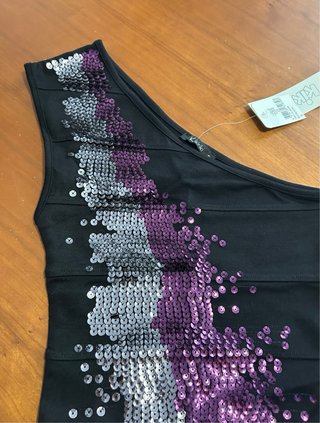 Abito mono spalla nero con paillettes