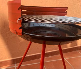 Barbacoa de carbón metálica