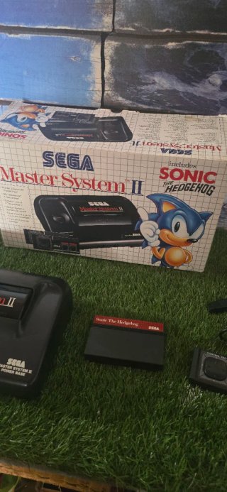 Sega Master System II Sonic The Hedgehog