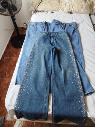 Conjunto de pantalones vaqueros con pedrería