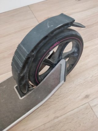 Patinete Oxelo MID 9 con freno en manillar
