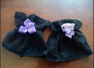 Bracciali pizzo nero fiorellini viola