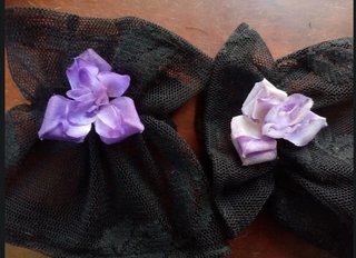 Bracciali pizzo nero fiorellini viola