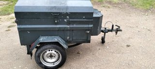 Remolque para perros de caza