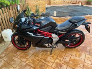 Moto 125cc Deportiva Negra
