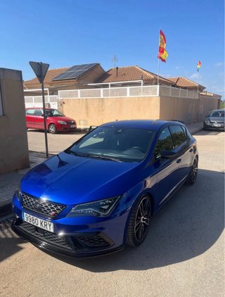 SEAT Leon Cupra