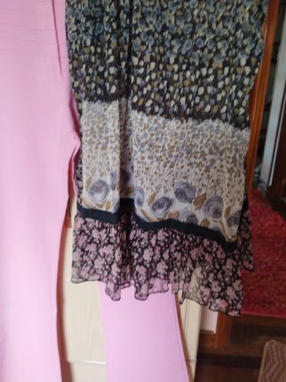 Conjunto pantalón rosa campana y blusa