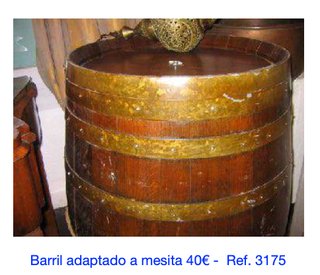 Barril madera adaptado a mesita auxiliar