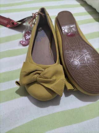 Zapatos planos niña amarillos talla 34