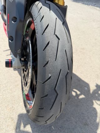 Ducati Hypermotard SP 950 Roja y Blanca