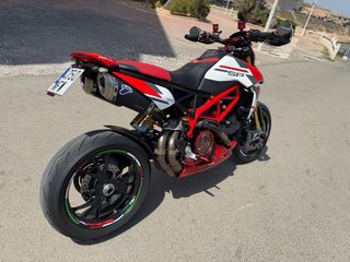 Ducati Hypermotard SP 950 Roja y Blanca