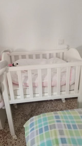 Minicuna blanca casi nueva