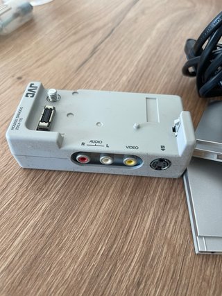 Videocámara JVC Plata/Negra + Accesorios