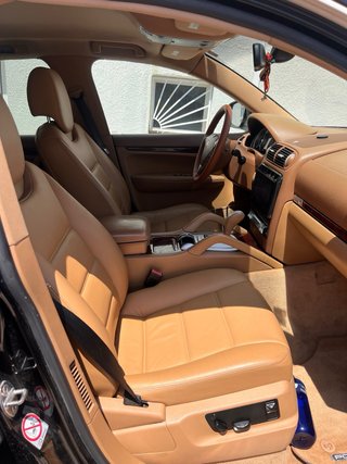 Porsche Cayenne 2004