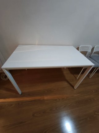 Mesa Ikea Blanca + 2 Sillas