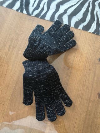Gorro y guantes Angelina negros