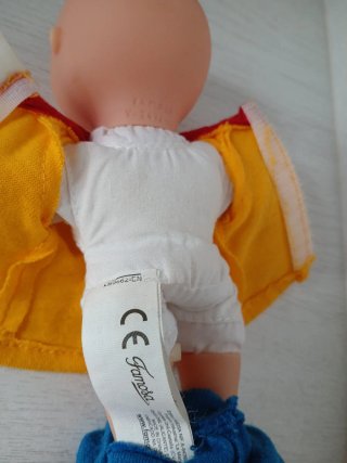 Muñeco Caillou de famosa