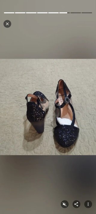 Zapatos azul marino Wonders con brillos. T.37