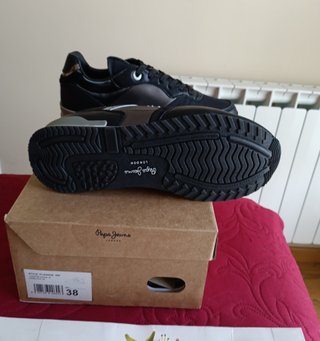 Zapatillas Pepe Jeans Negras Talla 38 y 39 de 85€