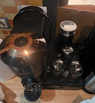 Cafetera Nespresso De'Longhi Negra