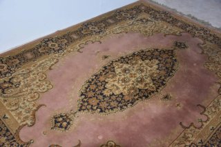 Antigua alfombra rosa 261 x 192