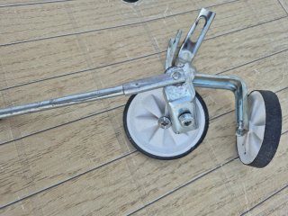 Ruedines y pata de cabra para bici infantil