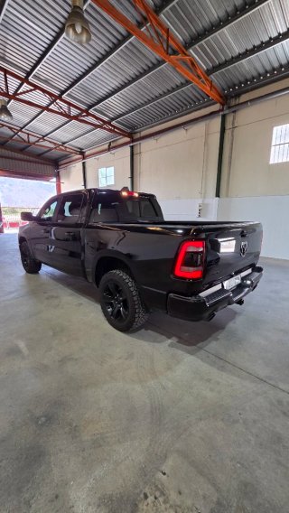 Dodge RAM HEMI 2023